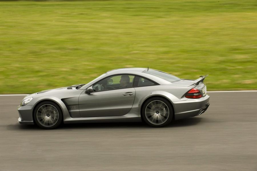  Mercedes-Benz SL65 AMG Black Series 2009 года  (фото 18 из 45)